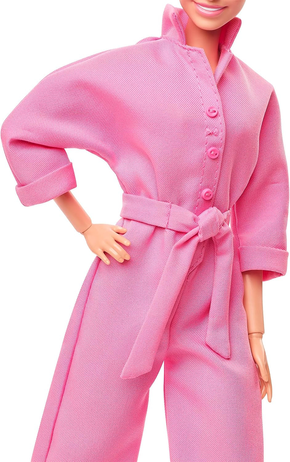 BARBIE LE FILM Margot Robbie - Poupée avec combinaison Kaugummi-Rosa, Messy Updo, Sonnenbrille, Kopftuch, Wedge-Sneakers, Sammlerverpackung, pour enfants à partir de 3 ans, HRF29