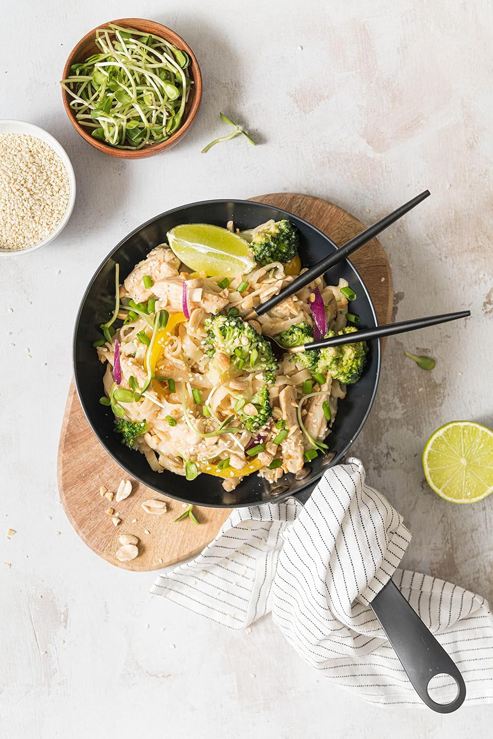 Fettuccine Konjac Noodles Bio Shirataki Diet-Food - 300g, faible en glucides, sans sucre, céto, végétalien, faible en calories, sans gluten et sans œufs, à base de farine de Konjac