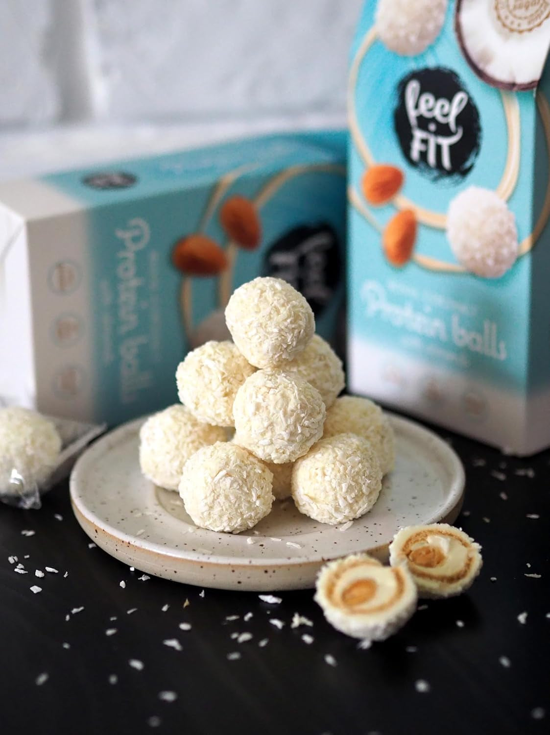 Pralinés noix de coco et amandes sans sucre, feel FIT, sans sucre ajouté, 17% de protéines, 63 g