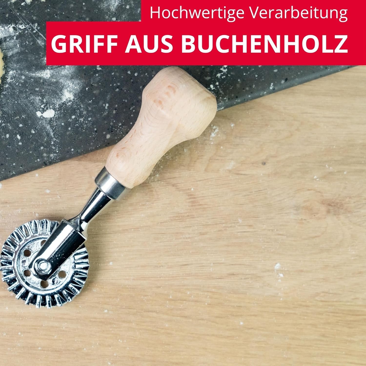 Roulette à pâtisserie/coupe-ravioli Westmark Sofia – Roulette à pâtisserie pratique pour couper les pâtes et la pâte maison, roulette ø 39 mm – Zinc, bois de hêtre