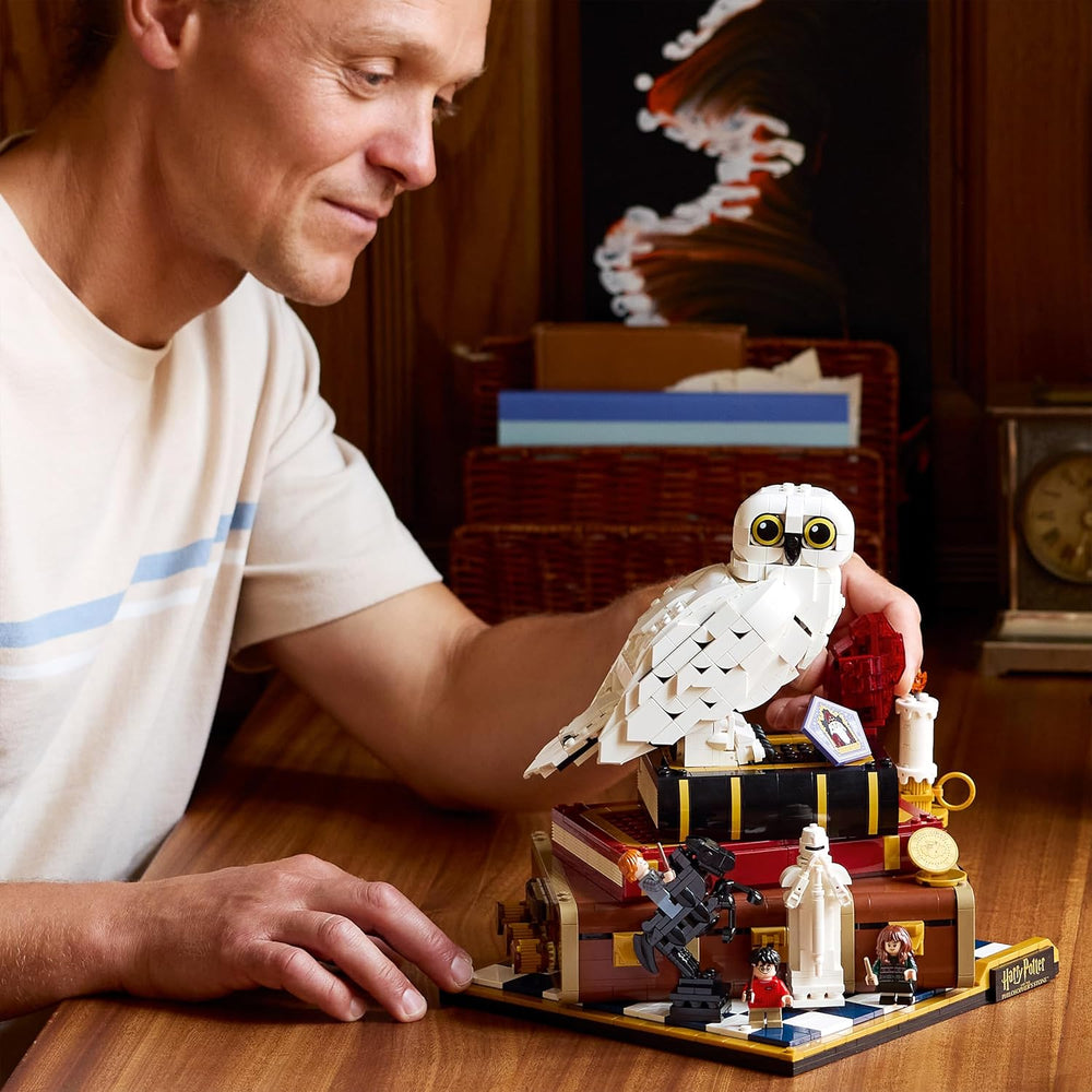 LEGO Harry Potter Stein der Weisen - Sammlredition - DIY Deko - Modellbau mit Miniatur Filmszenen - Hedwig Eulenfigur, 3 Minifiguren - Geschenk zum Vatertag - 76466