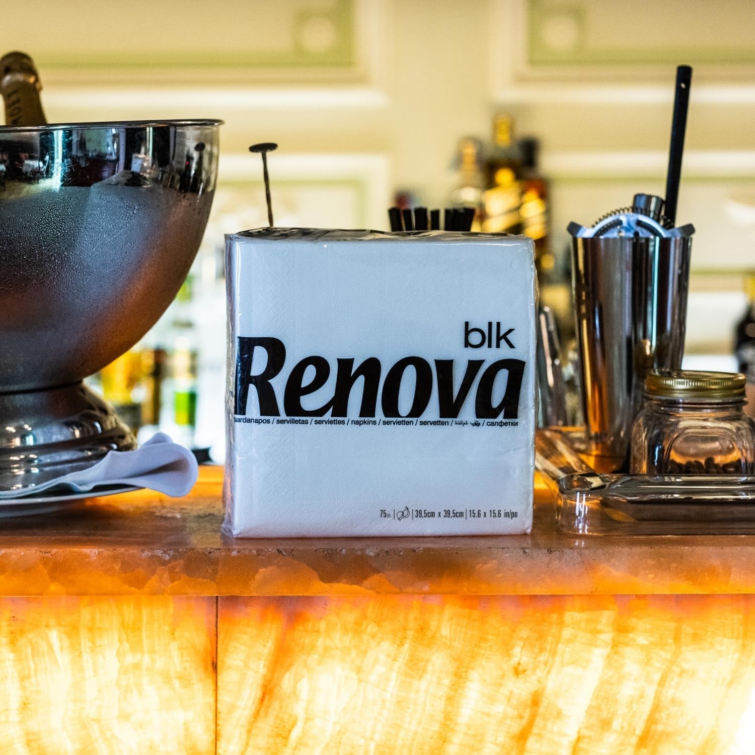 Grandes serviettes en papier blanc Renova, 75 serviettes