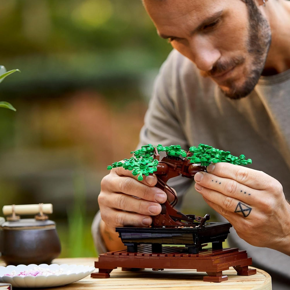 LEGO Botanicals Bonsai Baum Set for Erwachsene - Pflanzen Home Deko Set - DIY Project and entspansende creative Aktivität - Giftidee for Frauen and Männer - Botanik Kollektion 10281