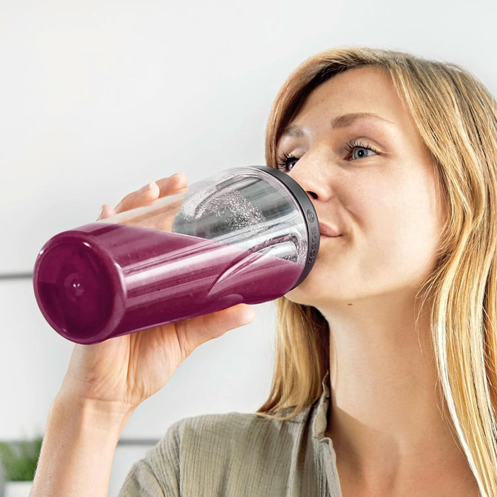 Bosch Mini-Standmixer Vitapower Serie 2 MMB2111S, Highspeed-Mixer, Bis Zu 40.000 Rpm, Tritan Togo-Flasche 0,6 L, Trinkdeckel, Bruchsicher,Spülmasch.Geeignete Teile, 450W, Silber/Schwarz Bucatarie Naty Shop