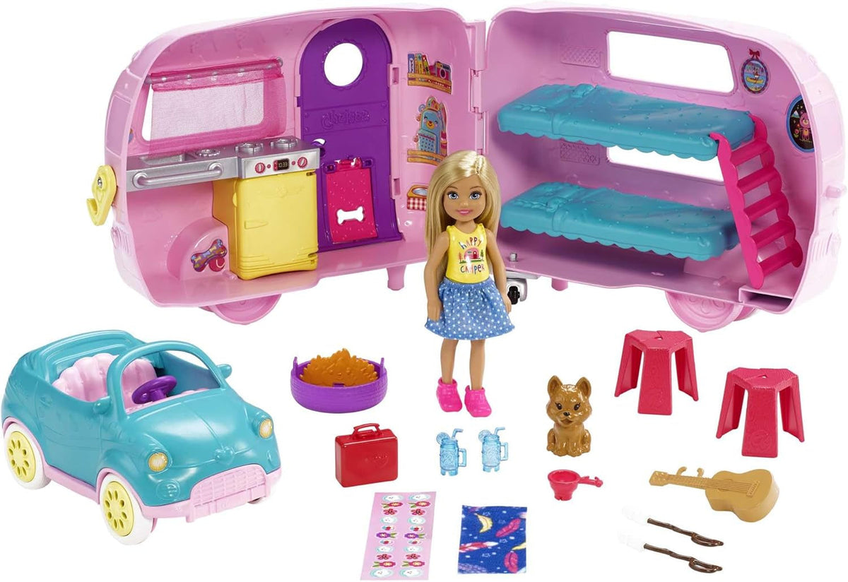 Barbie Chelsea Series, Chelsea Car And Camper Set cu 10+ Barbie Camping Accessories, 1X Chelsea Doll, Teal Car And Pink Mini Camper, Cadouri pentru copii 3+ ani, Fxg90 Papusi Naty Shop Barbie - Păpușa Chelsea și rulota ei Chelsea Camper