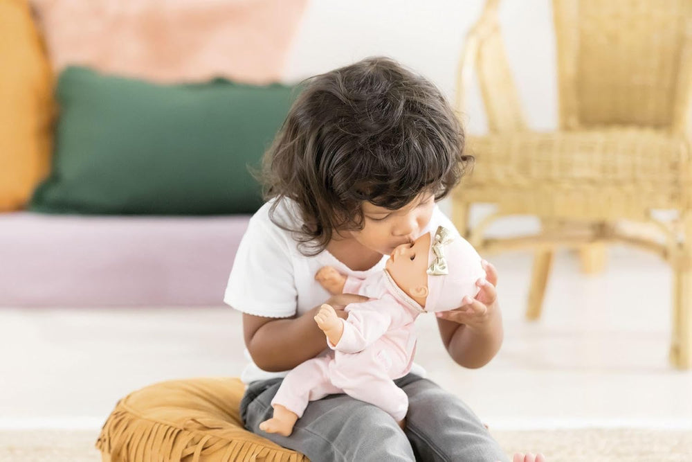 Corolle 9000100270 - Mon Premier Poupon Calin Manon poupée française au talisman et parfum vanille