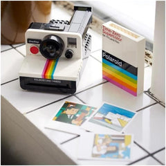 LEGO Ideas Polaroid Onestep SX-70 Ensemble appareil photo pour adultes, à collectionner avec des détails authentiques, activité créative, cadeaux de photographie pour femmes, hommes, lui, elle et adolescents 21345 Ensembles de construction Besuche den LEGO-Store