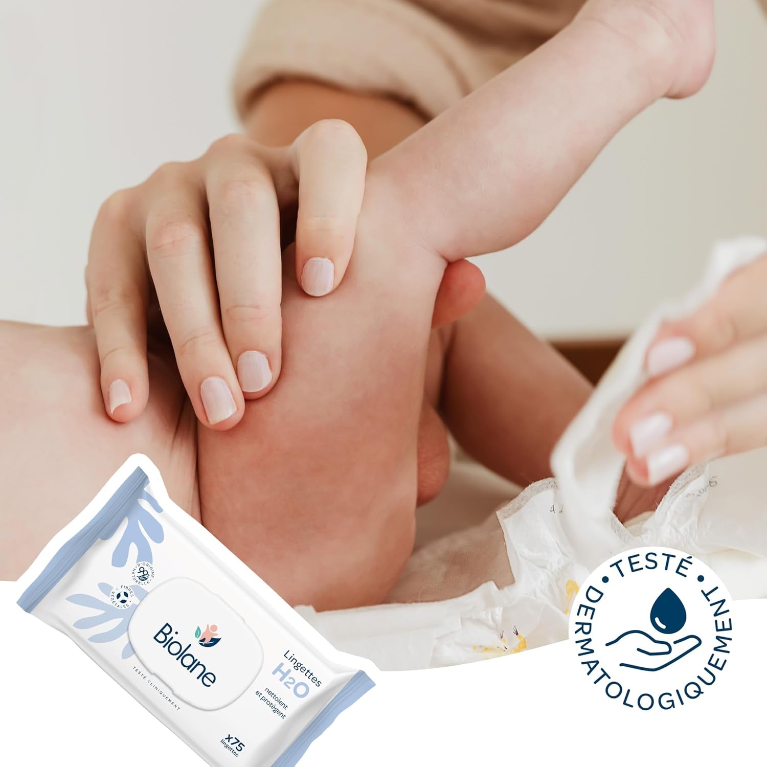 BIOLANE - Lingettes humides bébé à l'eau - 225 lingettes - 3 x 75 pièces - Nettoyage doux et efficace - Dès la naissance - Qualité française