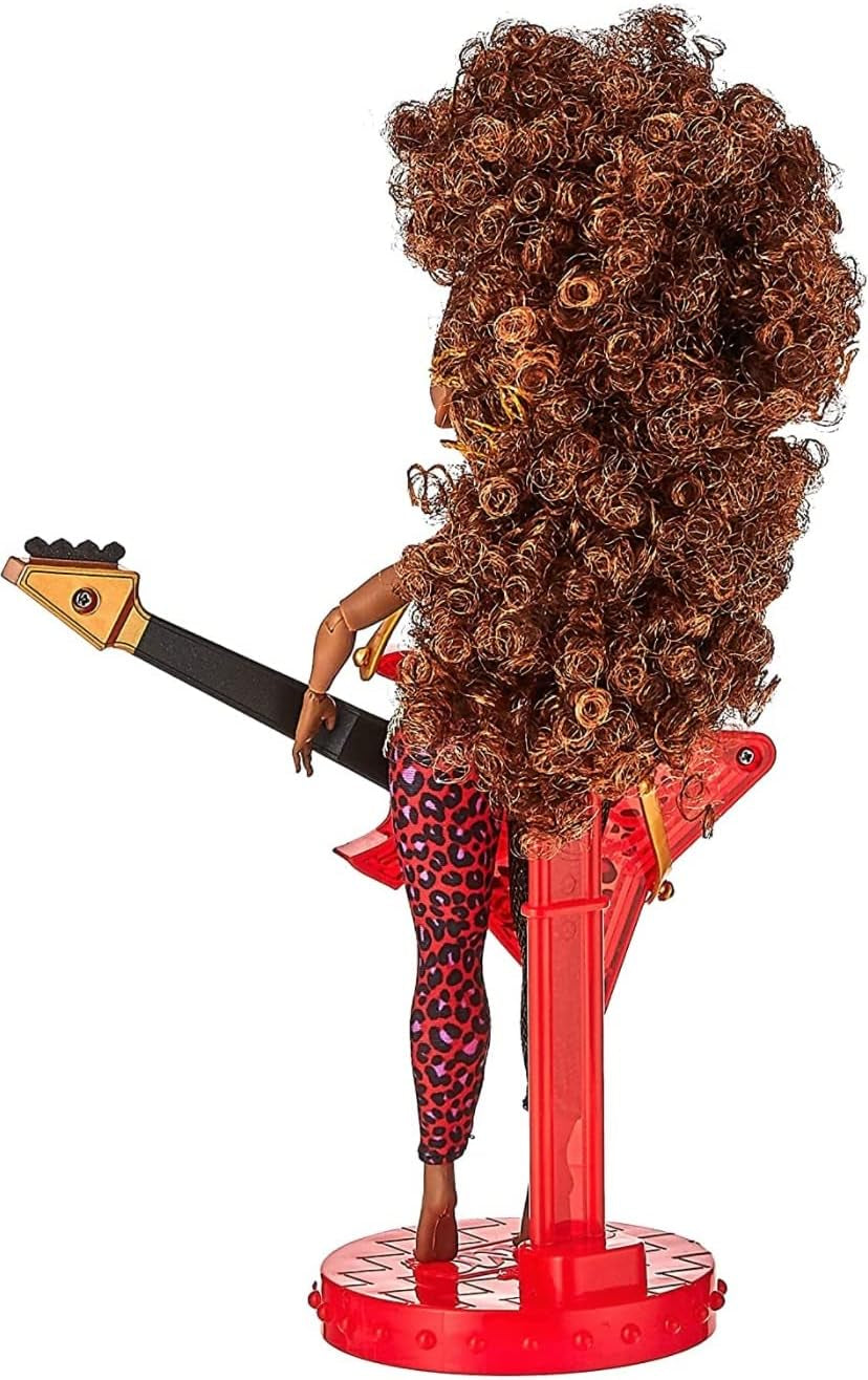 L.O.L. Surprise! OMG Remix Rock FEROCIOUS Modepuppe mit 15 Überraschungen -mit Bassgitarre, Outfit, Schuhen, Bürste, Puppenständer, Songtext-Magazin & Plattenspieler-Paket - Für Mädchen ab 4+ Jahren