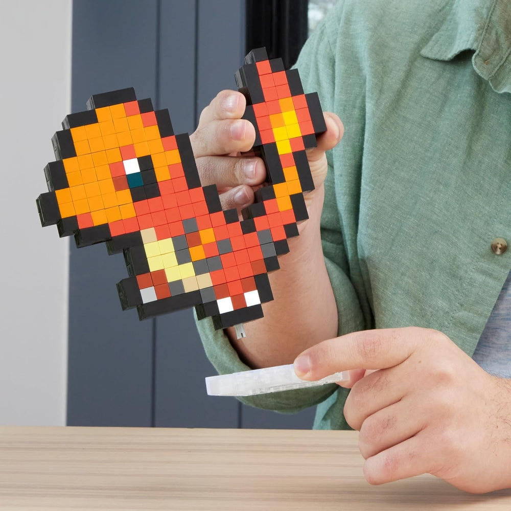 MEGA Pokémon Glumanda - Figurine rétro à construire, Pixel Art, avec base de montage mural, pour constructeurs et collectionneurs adultes, figurines d'action HTH76 Naty Shop