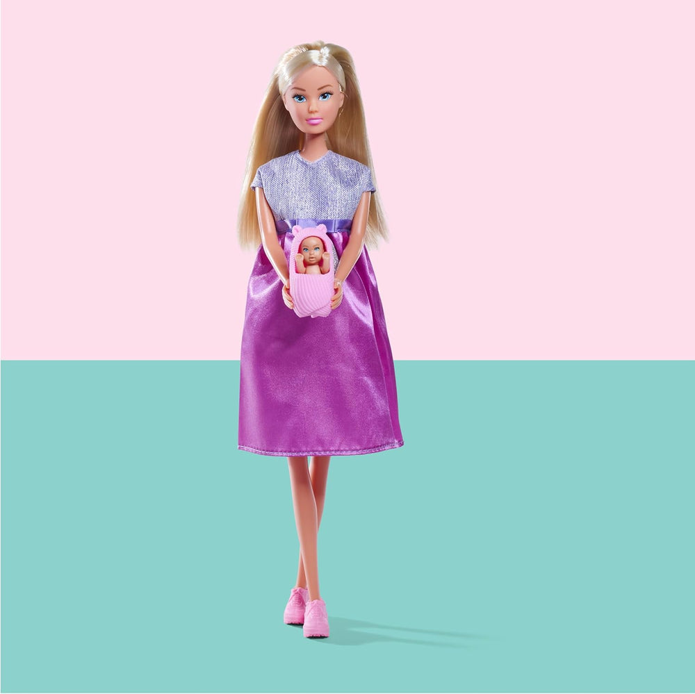 Simba Steffi Love Welcome Baby 29 cm Enceinte Steffi 12-Pack Accessoires de jeu de rôle Poupée tendance avec jouet de poupée bébé de 4 cm pour les 3 ans et plus