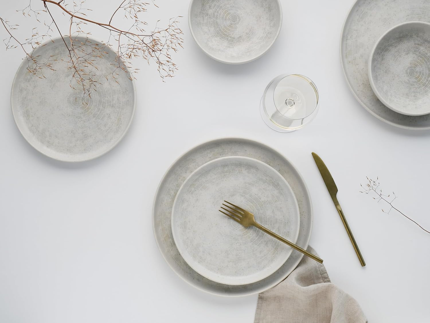 CreaTable, 23714, série Uno Athena, service de table 12 pièces pour 4 personnes, service d'assiettes en porcelaine, passe au lave-vaisselle et au micro-ondes, fabriqué au Portugal