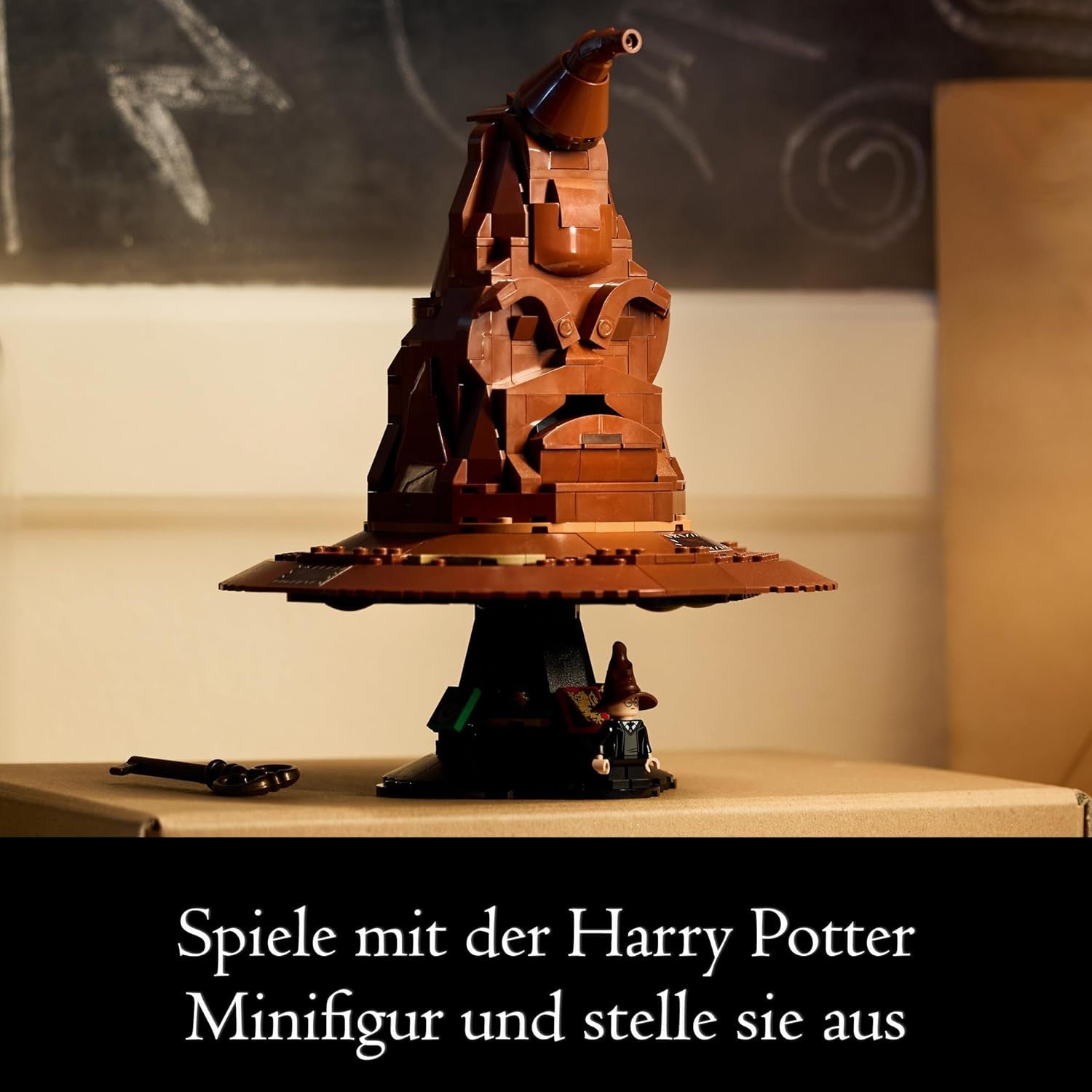 LEGO Harry Potter Chapeau parlant Poudlard modèle film pour adultes Cadeau pour femmes hommes maman papa avec 31 combinaisons de sons aléatoires vous trie dans votre maison de Poudlard 76429 Jeux de construction Besuche den LEGO-Store
