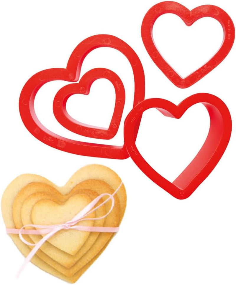 0255305 Jeu d'emporte-pièces en forme de cœur, lisses, 4 pièces, 4-5,5-7-8 cm, 2,2 cm de hauteur, rose