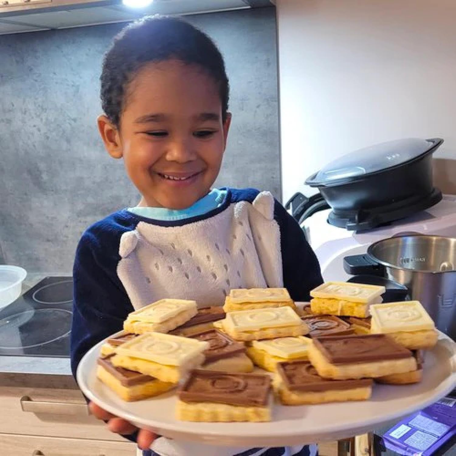 CHEFCLUB Ensemble de biscuits aux pépites de chocolat, emporte-pièce rectangulaire et moule à chocolat en silicone, ensemble de pâtisserie pour enfants à partir de 4 ans, cuisson facile et créative