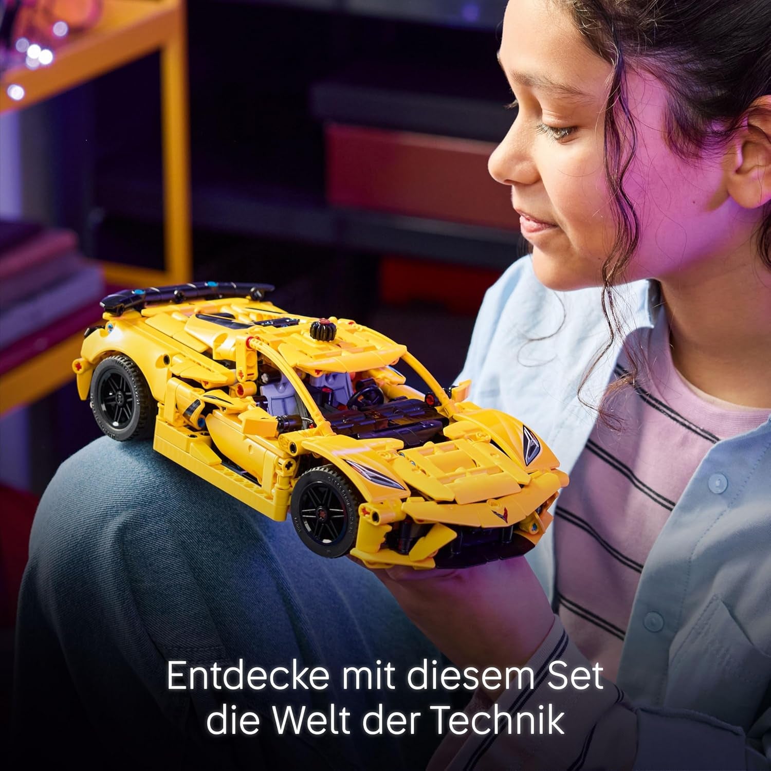 LEGO Technic Chevrolet Corvette Stingray - Véhicule de construction pour un véhicule - Véhicule de sport - Modèle de voiture - Conçu pour les jeunes et les filles à partir de 9 ans, les véhicules de jeu sont livrés 42205