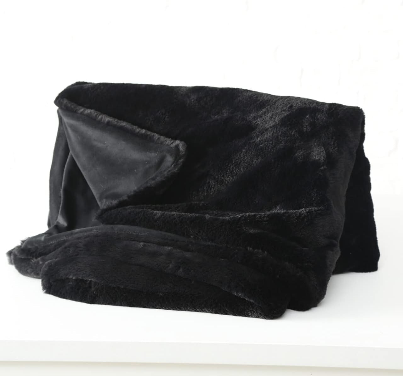 Couverture Boltze Storan (taille 150X200 cm, coloris beige, couverture confortable en polyester, idéale pour les froides soirées d'hiver, aspect fourrure) 1015378 BOLTZE Lits et Couvertures Noir