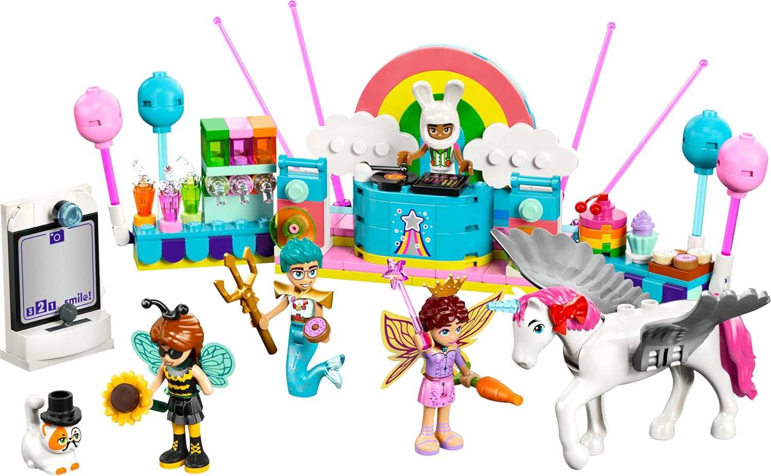 LEGO Friends Fête costumée avec un cornet et des frais - Un jeu pour les filles à partir de 6 ans - Une fille, un DJ-Pult, 4 mini-poupées, le Katze Churro et un Pferdefigur sowie lustigem Zubehör - Idée cadeau - 42661
