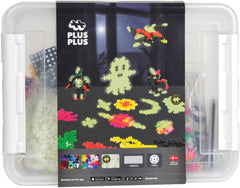 Plus-Plus 9603919 Geniales Konstruktionsspielzeug, Basic XXL Mega-Set, Glow in The Dark, Kreativ-Bausteine, 2000 pièces, à partir de 5 ans