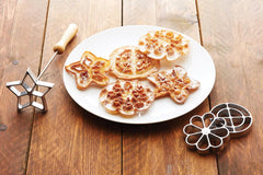 KitchenCraft Home Made Rosette Set 3 Pièces Gaufrier Décorations de Gâteaux Emporte-pièces Cercle/Fleur/Étoile Emporte-pièce Aluminium Argent 28 x 28 x 30 cm