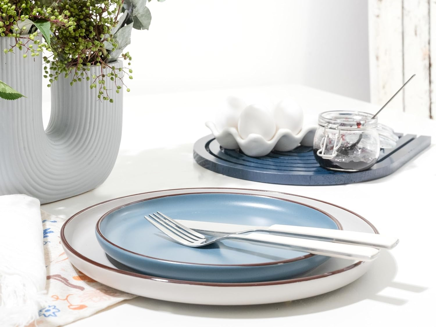 CreaTable, 21016, seria Modern Scandic albastru-gri, set de veselă cu 16 piese, serviciu combinat din gresie, potrivit pentru mașina de spălat vase și cuptorul cu microunde, producție de calitate
