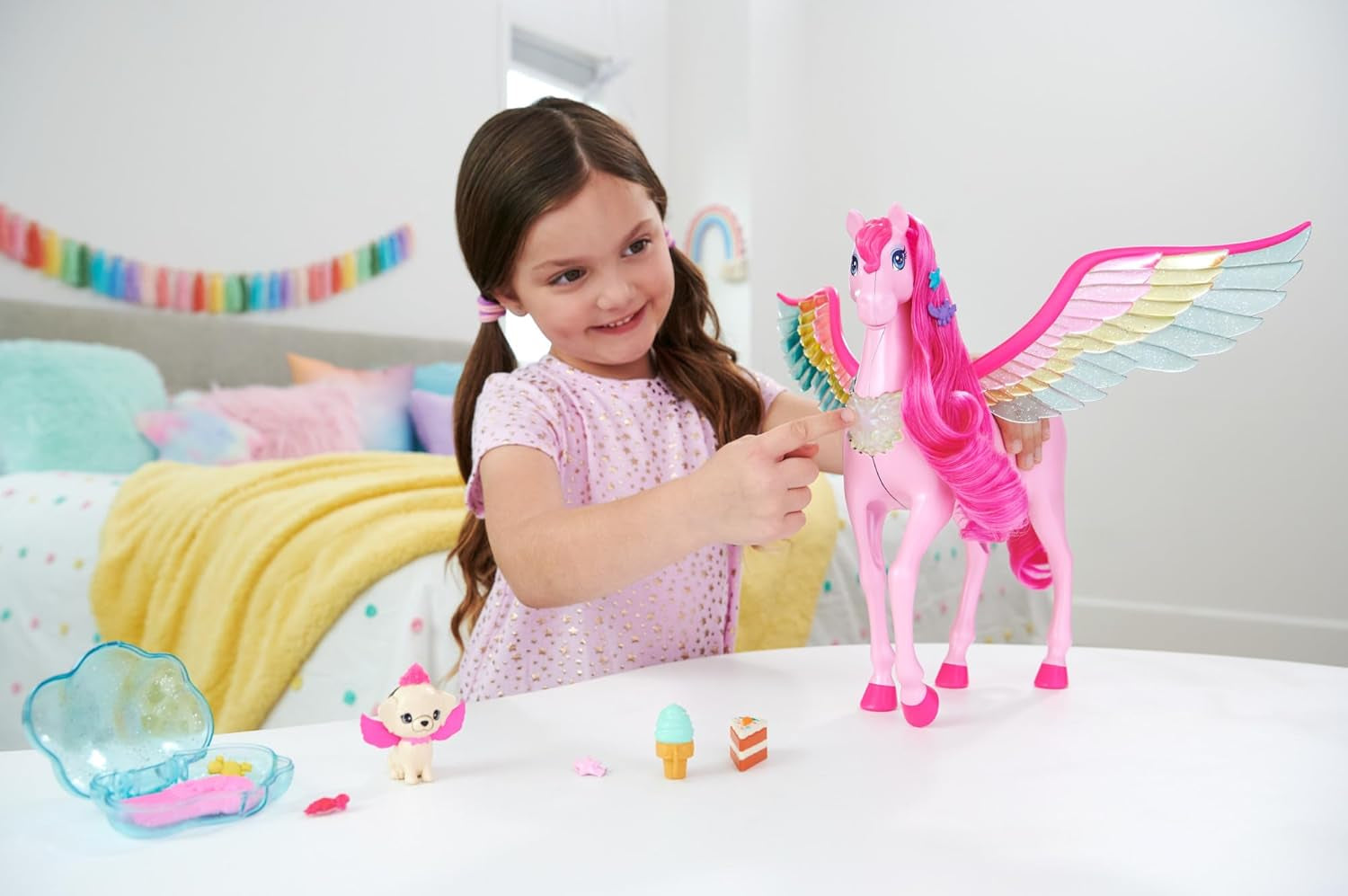 Barbie A Hidden Magic Pegasus - jouet interactif avec lumières et sons, 10 accessoires, ailes arc-en-ciel, pour enfants à partir de 3 ans, HLC41 Naty Shop Dolls