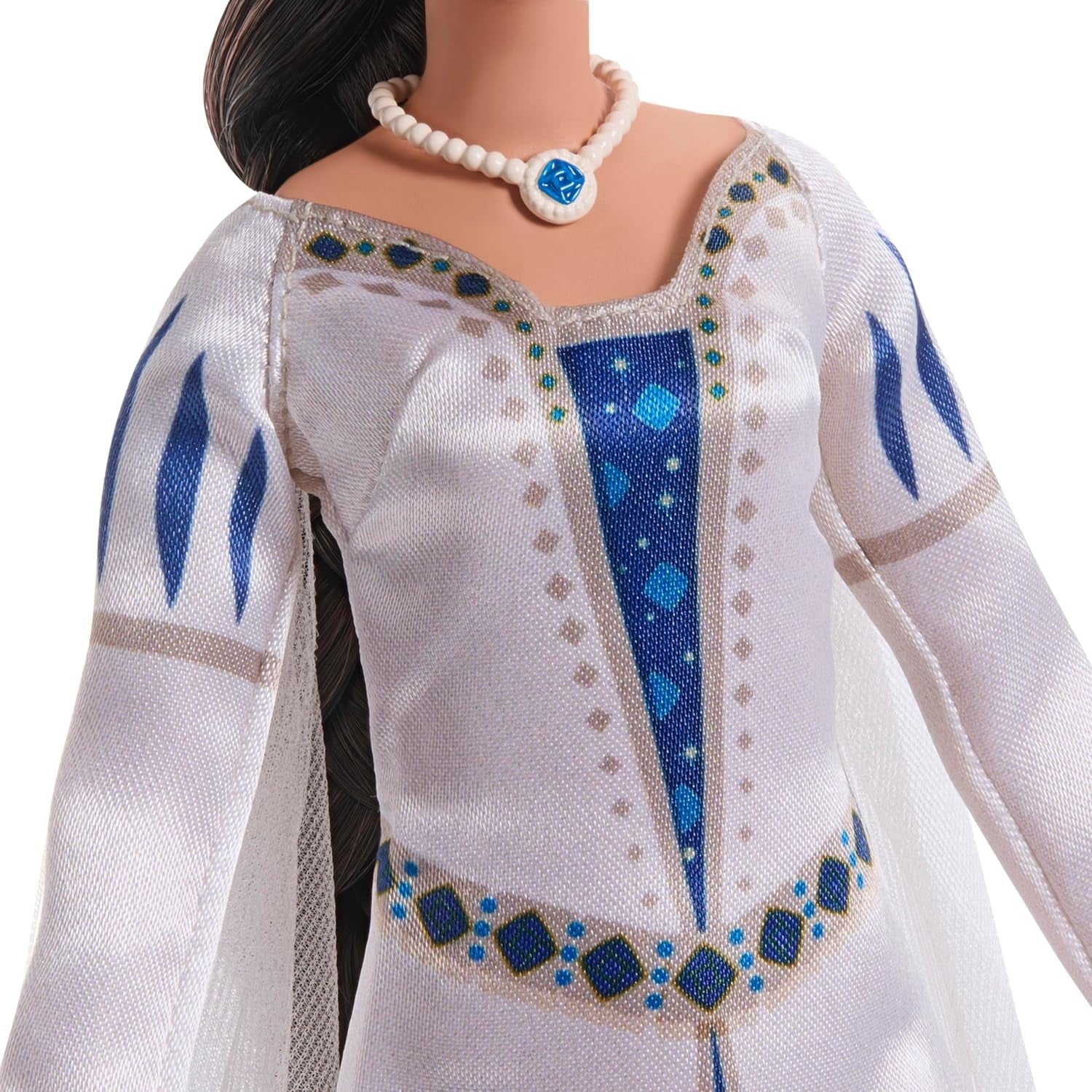 Mattel Disney Wish Königin Amaya von Rosas Modepuppe, bewegliche puppe et accessoires, HRC11
