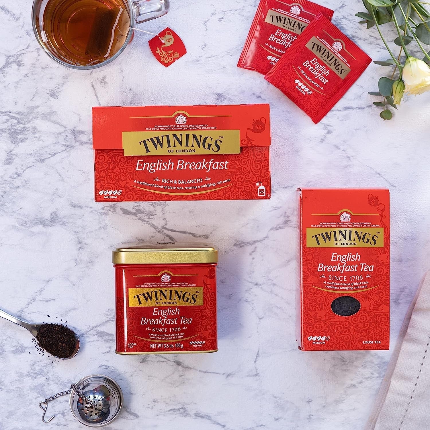 Twinings English Breakfast Tea Ceai negru vrac în cutie de ceai Ceai negru puternic din frunze de ceai de înaltă calitate culese din cele mai bune plantații de ceai din Sri Lanka și India G, neutru, 100 grame