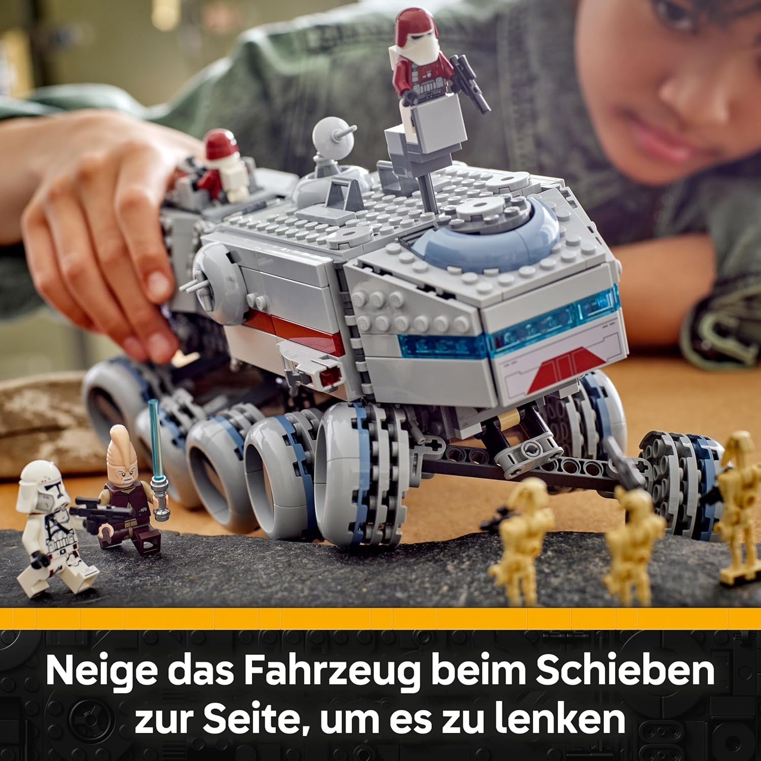 LEGO Star Wars : The Clone Wars Republikanischer Juggernaut - Jeu avec véhicule de transport - Jeu avec lumière - Jeu créatif pour les fans d'enfants et d'enfants - 75413