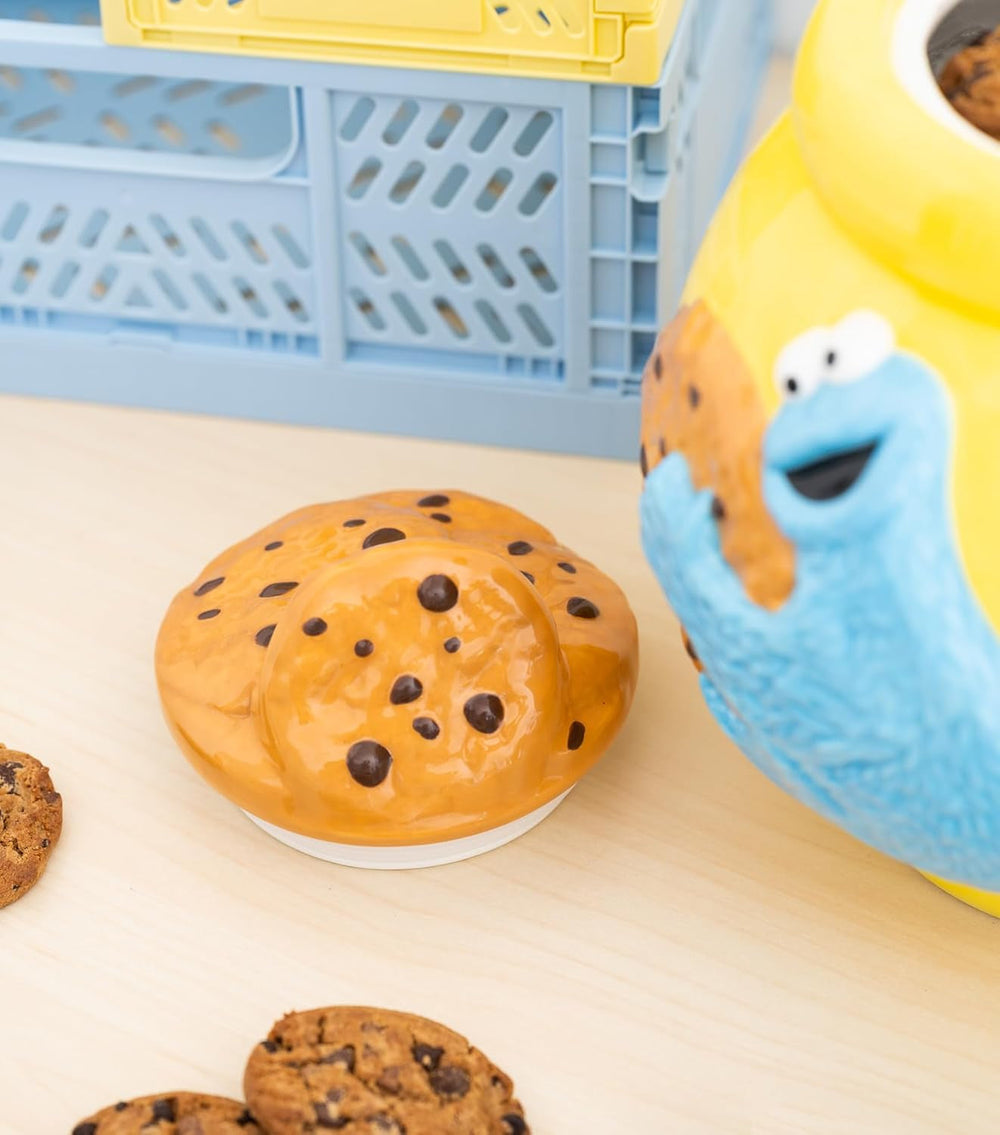Grupo Erik Pot à biscuits en céramique Sesame Street Cookie Monster - Pot à biscuits avec couvercle Grand 21,0 x 27,0 x 22,0 cm Pot de conservation avec couvercle Marchandise officielle Sesame Street Boîtes de conservation alimentaires Naty Shop