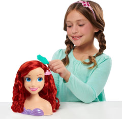 Tête de cheveux de princesse Disney Ariel Just Play, 20 cm, avec accessoires, ensemble de 7 pièces, jouet à cheveux rouges pour enfants de 3 ans et plus