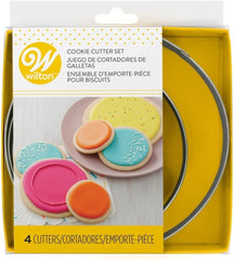 Wilton Circles Nesting Metal Cutter, 4 pièces : emporte-pièces ronds, emporte-pièces, moules en plastique de cuisson de cuisine, bricolage, emporte-pièces pour pâte à biscuits et emporte-pièces à fondant