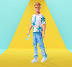 Poupée Simba Steffi Love Kevin portant un haut à imprimé palmiers et un jean cool, avec lunettes de soleil, 30 cm, à partir de 3 ans