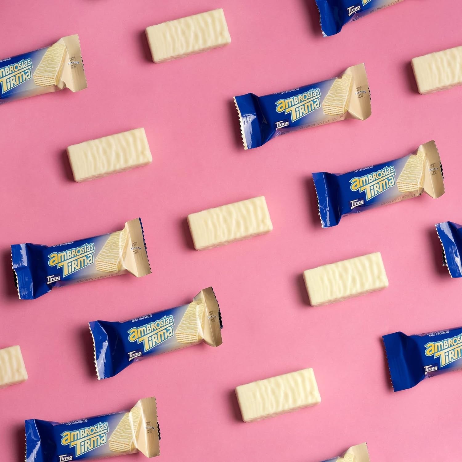 Tirma Mini gaufrettes au chocolat blanc | (16 unités x 13,5 g), 216 g | Garniture à la crème délicate | Sans OGM | Convient aux végétariens | Emballé individuellement | Collation emballée