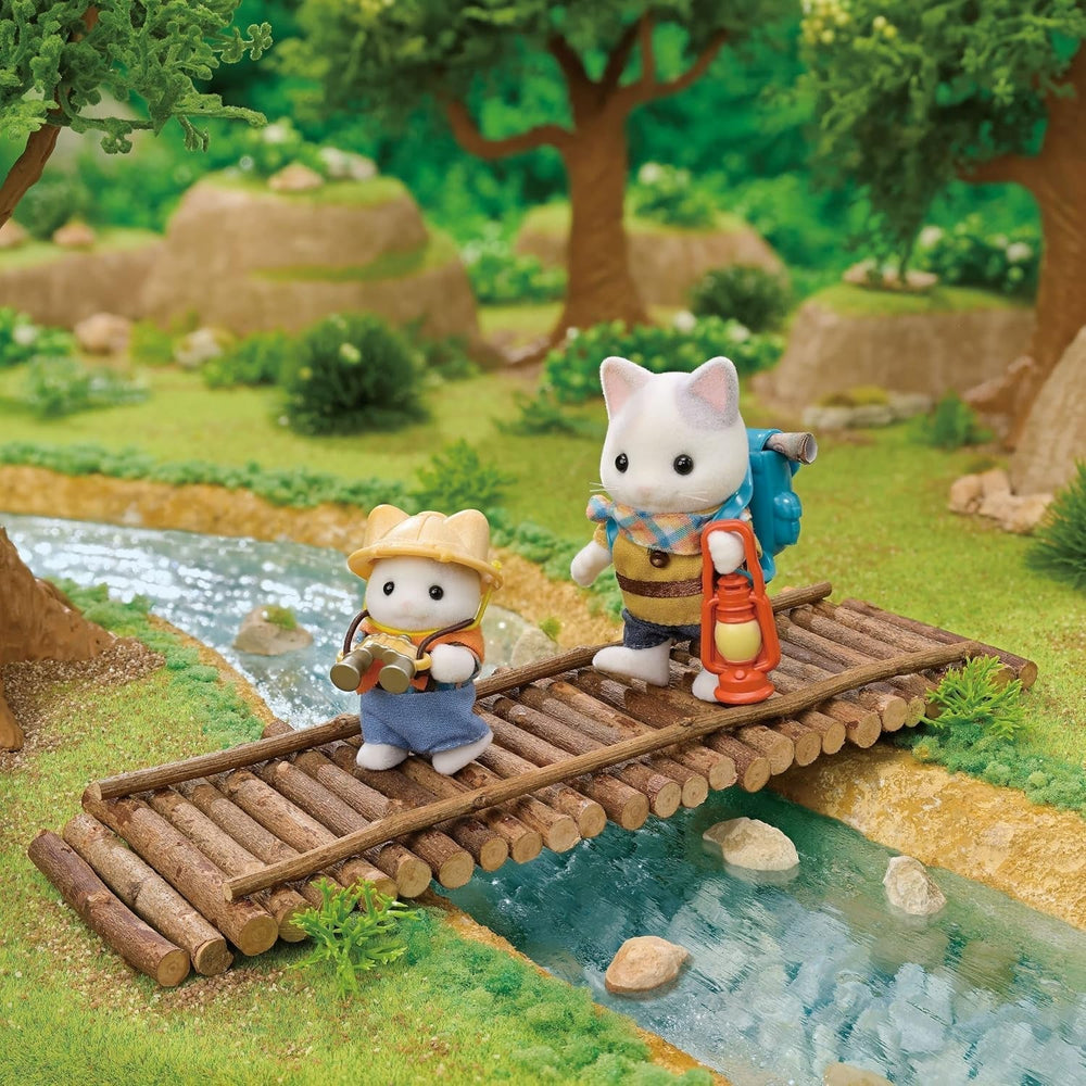 Sylvanian Families - 5763 Ensemble d'explorateur d'aventure à deux figurines Chat au lait Père Garçon Figurine animale Jouet détaillé pour poupées Naty Shop de 3 ans