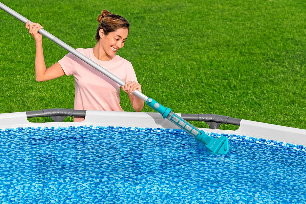 Aspirateur de piscine à batterie Bestway AquaSurge 251 cm