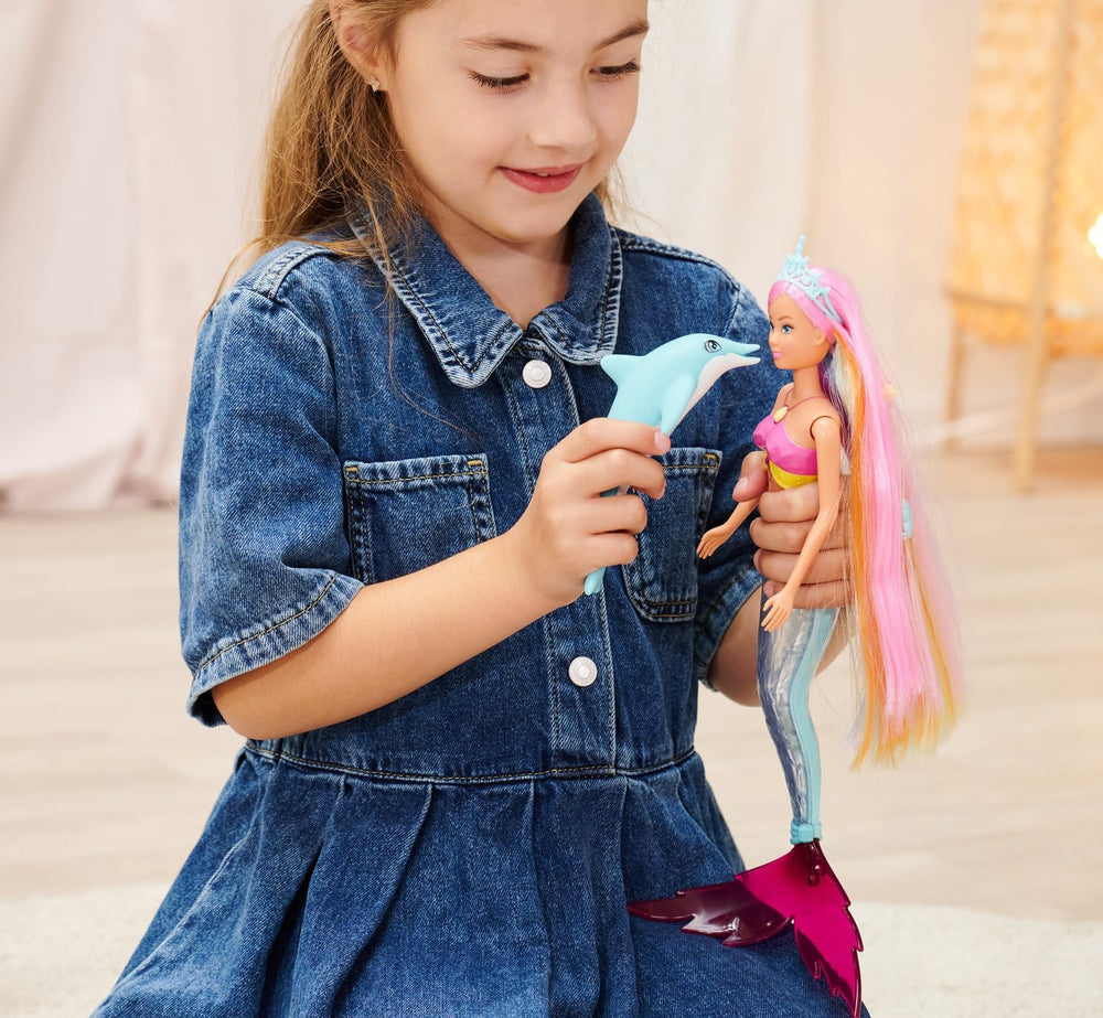 Simba Steffi Love Poupée sirène mermaizing avec fonction lumière arc-en-ciel, cheveux extra longs, figurine de dauphin et pinces à cheveux, hauteur 39 cm, fonction Try-Me, à partir de 3 ans