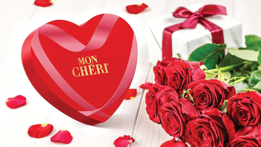 Ferrero Mon Chéri Heart - Cadeau Chocolat Saint Valentin pour Elle et Lui - Chocolat Croquant, Liqueur Fruitée et Cerises Aromatisées - Pour la Saint Valentin, la Fête des Mères et Pâques - 1 Paquet 147g