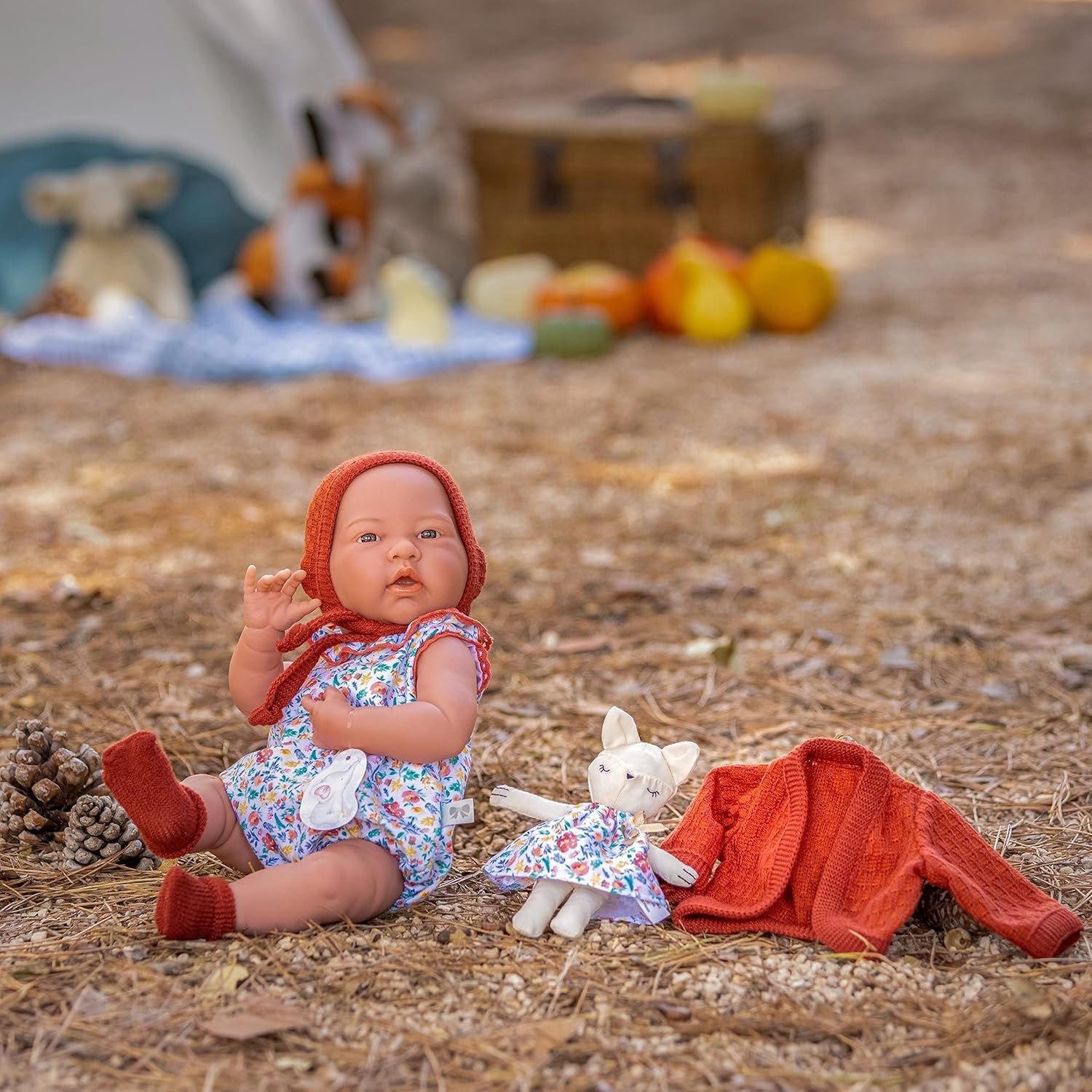 jc toys- Muñeca La Newborn recién nacida de 38 cm, de vinilo Suave, colección Nature, Con ropa floral, chupete y Peluche, niña, diseñada en España por Berenguer, +2 años