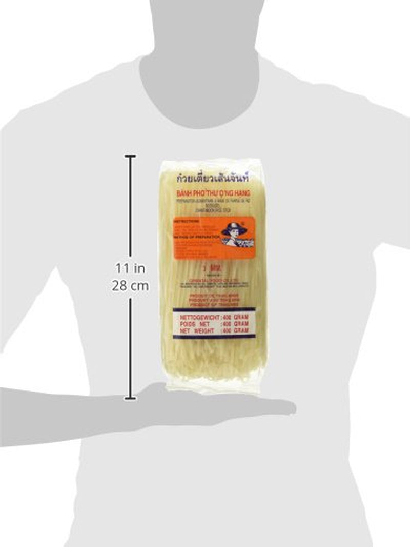 Nouilles de riz - Nouilles thaïlandaises en ruban de riz de 3 mm de large, à base de farine de riz - 17 x 400 g