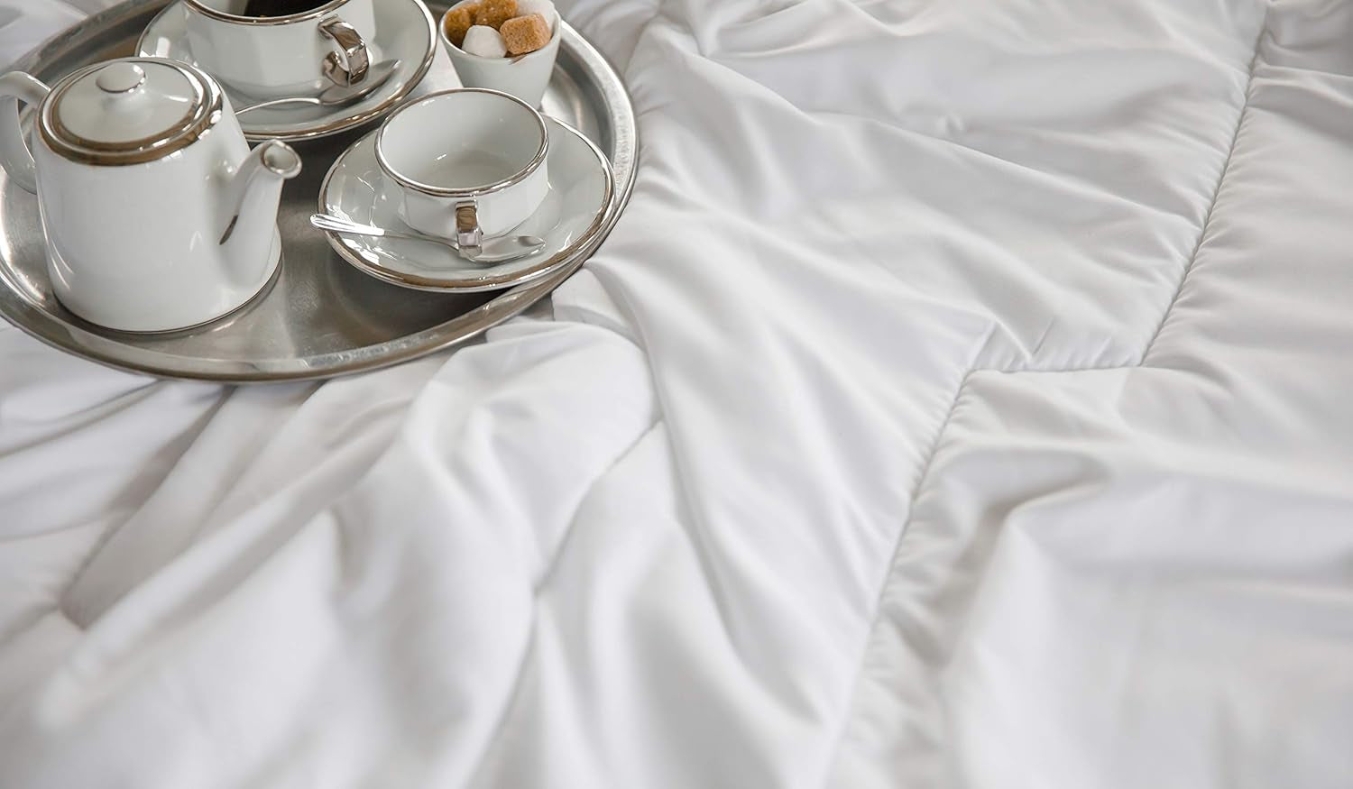 COLAS NORMAND Couette anti-acariens et antibactérienne, légère, 200 X 200 cm, effet longue durée, hygiène parfaite, microfibre, douce et confortable, lavable, française, blanc 53130248 Naty Shop Couettes et Couettes