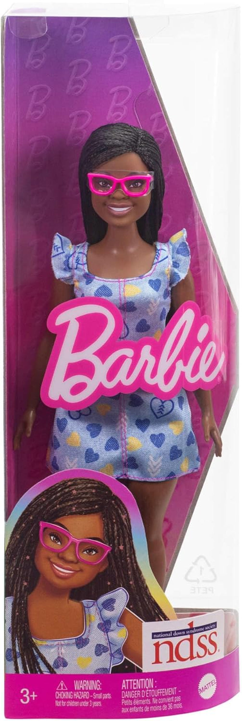 Poupée Barbie Fashionistas no. 229 avec le syndrome de Down en robe cardiaque, développé en coopération avec la National Down Syndrome Society, HYK14 Naty Shop Dolls