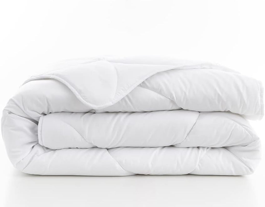 15000000534 Douceur Infinie Couette légère, polyester, blanc, blanc, 240 X 260 cm Couettes et couettes Naty Shop