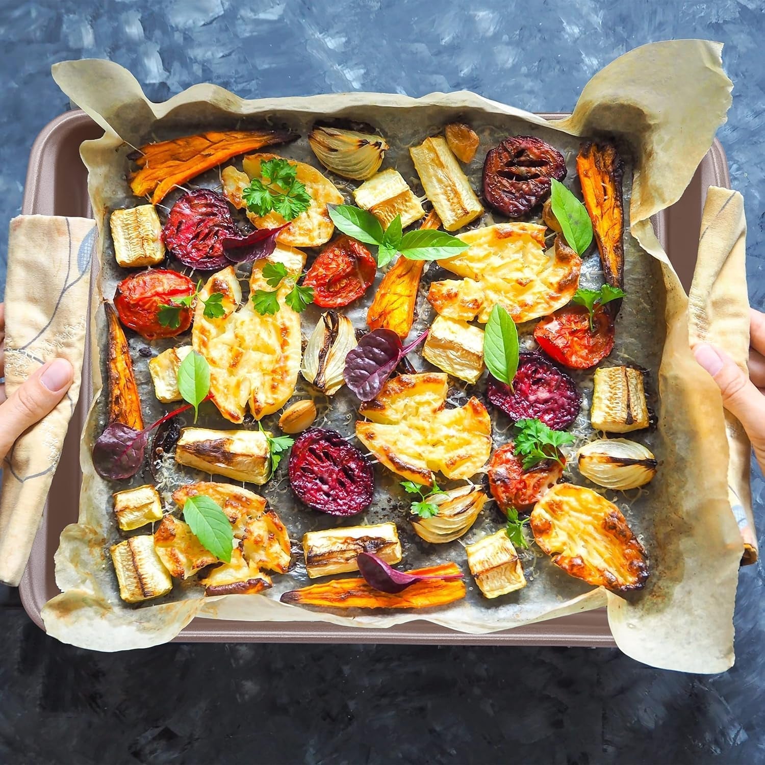 Moule à pâtisserie Relaxdays, antiadhésif, 4 litres, acier au carbone, marron Moules et plaques à pâtisserie Naty Shop