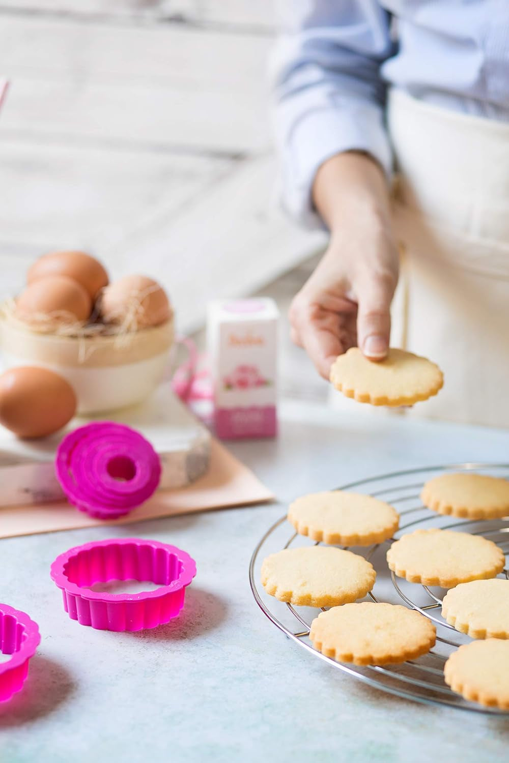 0255301 Jeu de moules à biscuits, ronds ondulés, 6 pièces, 1,5/2,5/3,5/5/6,5/8 cm