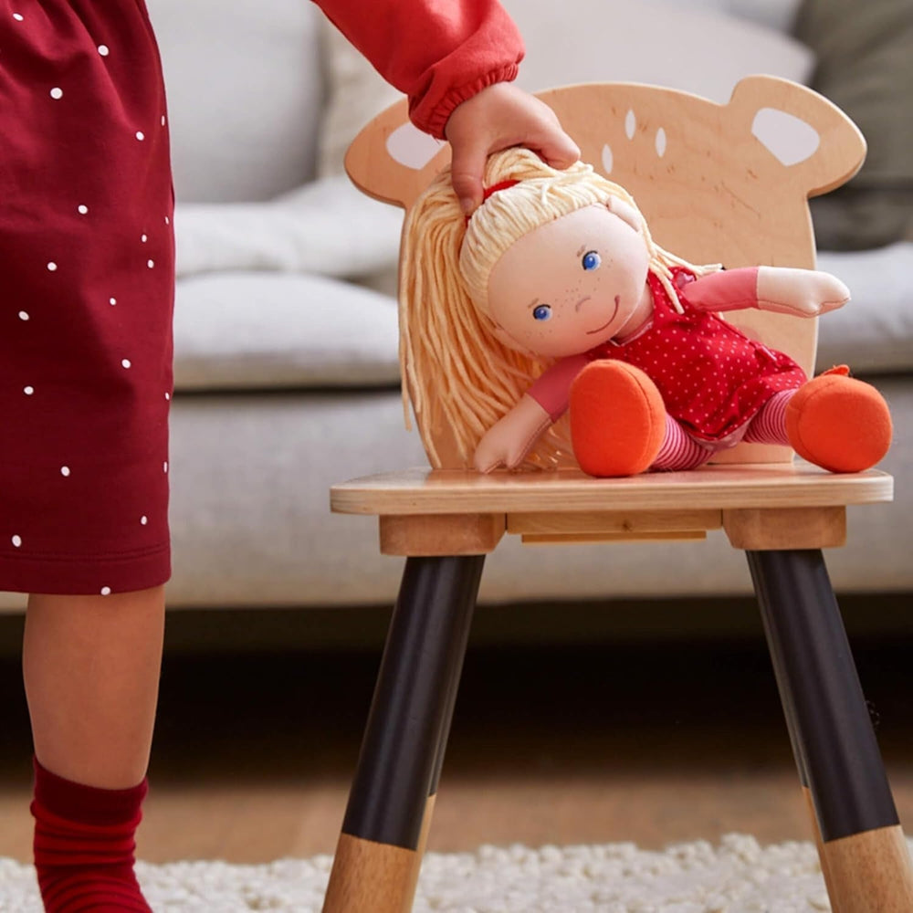 HABA 302108 - Poupée Annelie, poupée en tissu avec vêtements et cheveux, 30 cm, jouet à partir de 18 mois, rouge Poupées Naty Shop