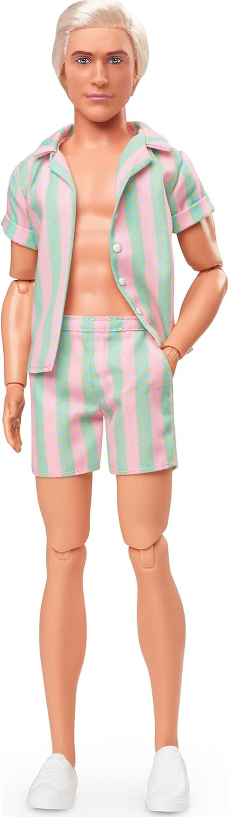 Barbie Movie Ken Barbie Doll en vêtements de plage rayés rose pastel et vert, planche de surf et baskets blanches, JBJ54