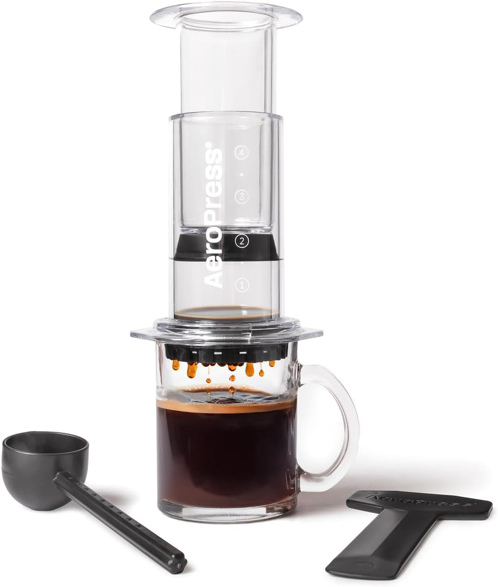 Machine à café et expresso originale AeroPress, cafetière portable de niveau Barista avec chambre, piston et filtres, machine à café et expresso rapide