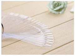 50pcs anneaux de pointe d'art d'ongle, plaques transparentes de couleur, bâtons d'anneau d'affichage de vernis à ongles, pratique de salon de manucure, affichage de pointe d'ongle pour l'affichage et la pratique de bricolage d'art d'ongle