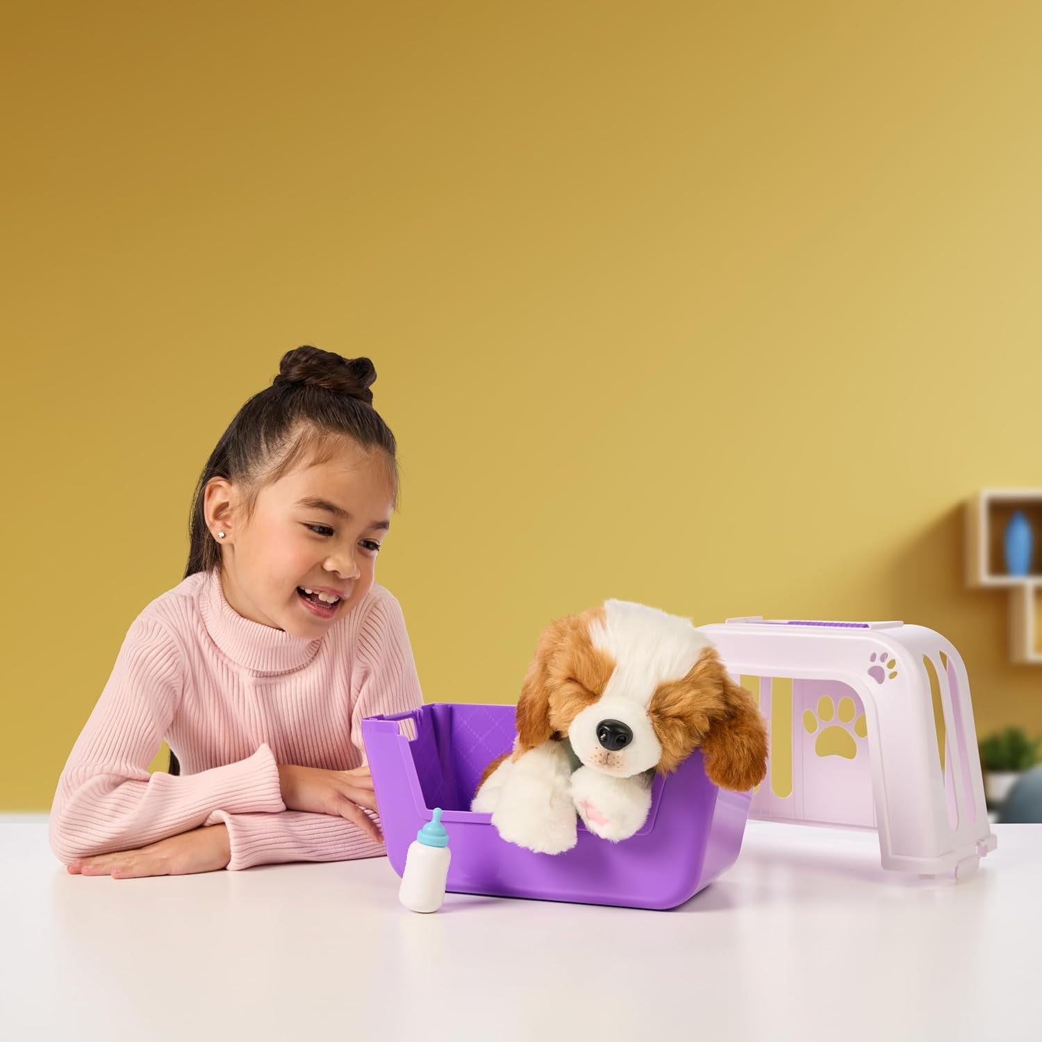 Little Live Pets My Really Real Puppy – Patches; Interaktiver Welpe; 60+ Geräusche/Reaktionen; realistisches Aussehen; 1 aus 72 Varianten; Spielset mit Transportbox; Batterien enthalten; ab 5 Jahren